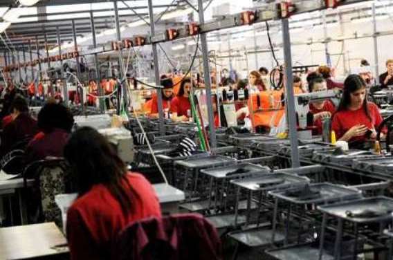 Sipermarrjet prodhuese kerkese qeverise: 10 propozime per perballimin  e krizes